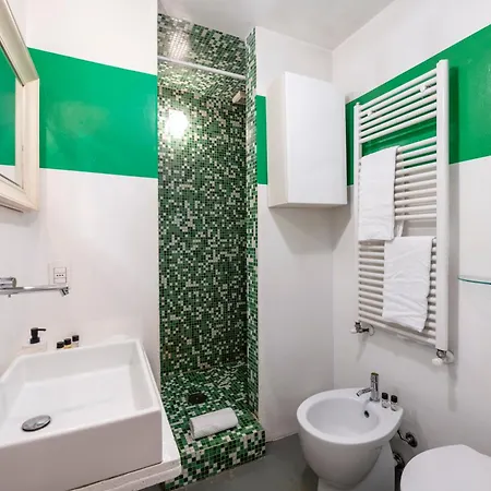 Paolo Sarpi, 36 - Inside Apartment Milan