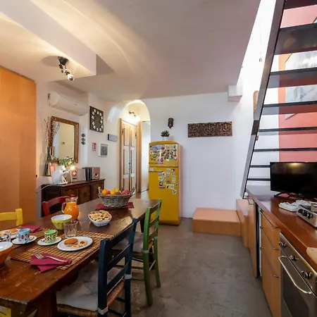 Apartment Paolo Sarpi, 36 - Inside Milan